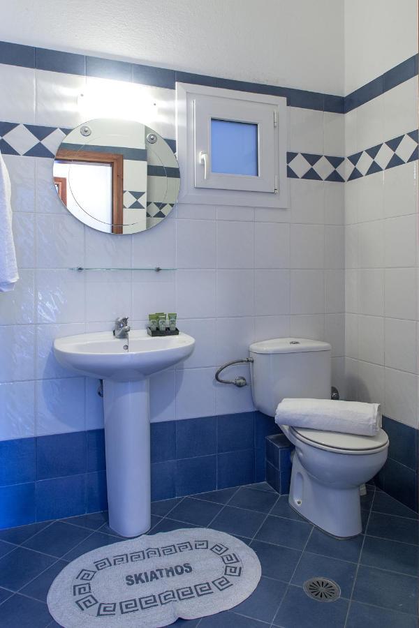 Hermes Hotel Vromolimnos Exterior photo