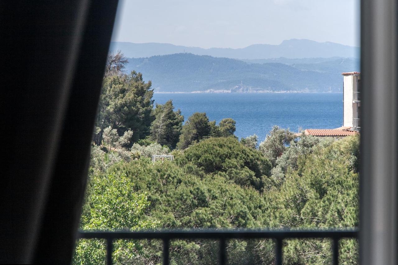 Hermes Hotel Vromolimnos Exterior photo