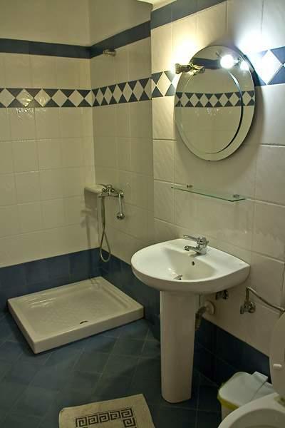 Hermes Hotel Vromolimnos Exterior photo