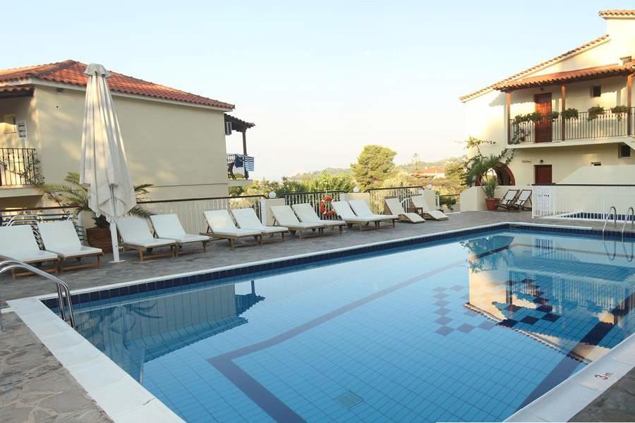 Hermes Hotel Vromolimnos Exterior photo