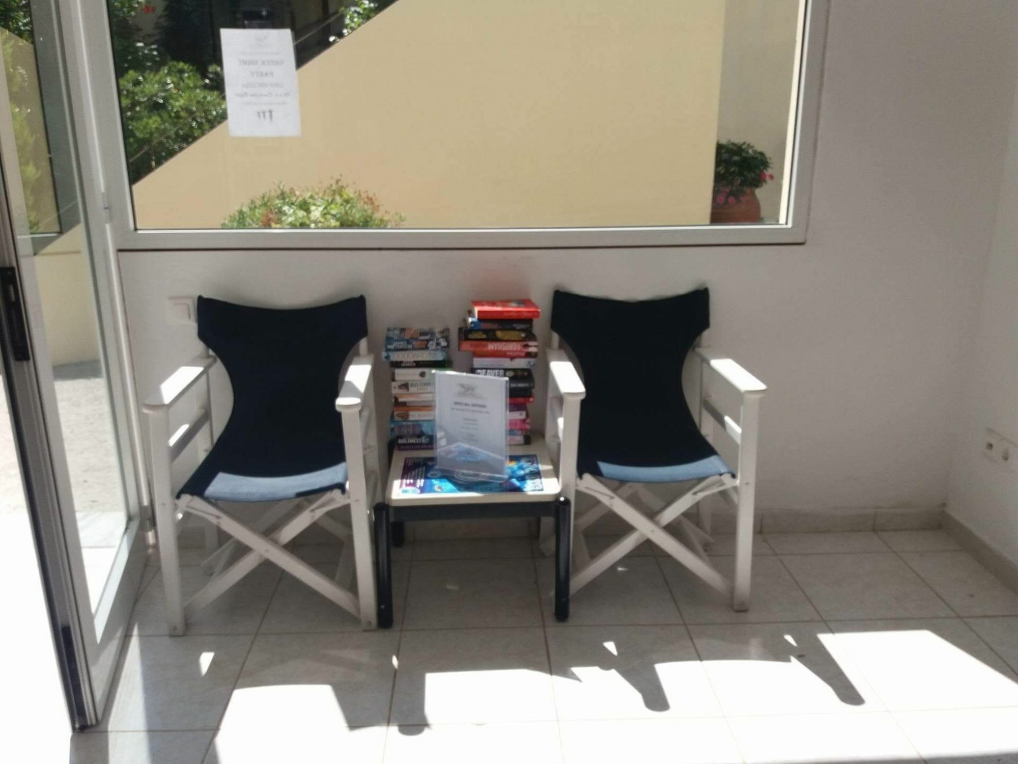 Hermes Hotel Vromolimnos Exterior photo